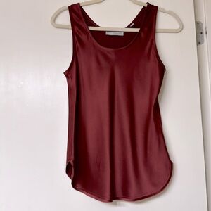 Vince holiday red exquisite silk sleeveless blouse XS